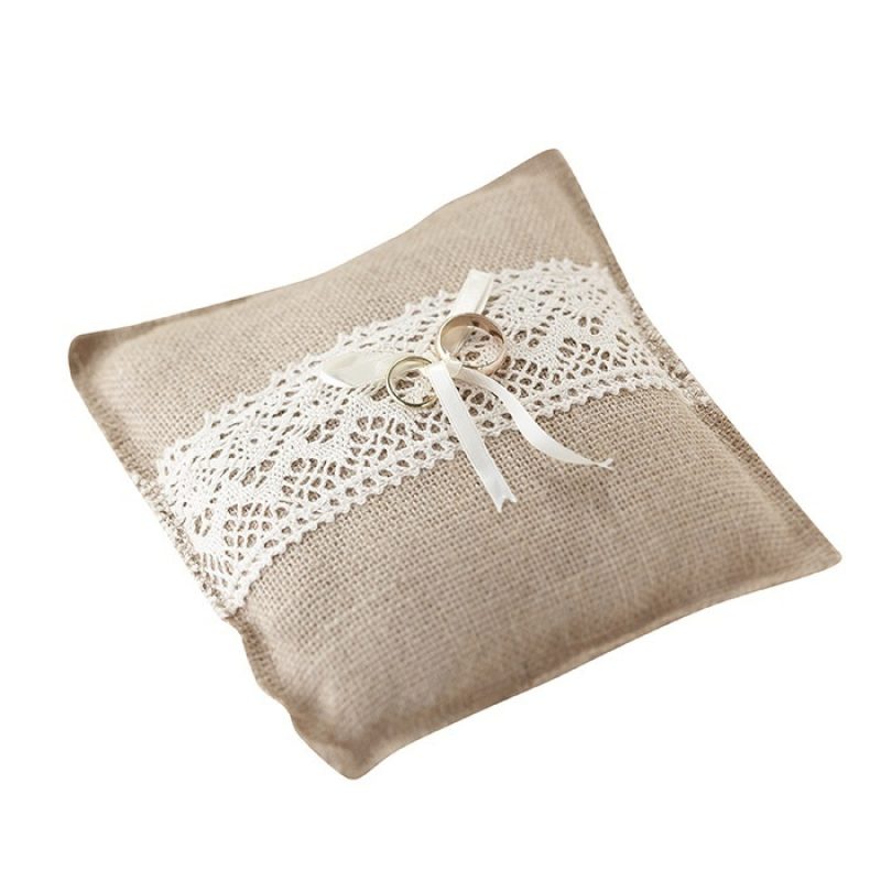 011-0412_vintage_ringkussen_met_jute_en_kant_ginger_ray-1