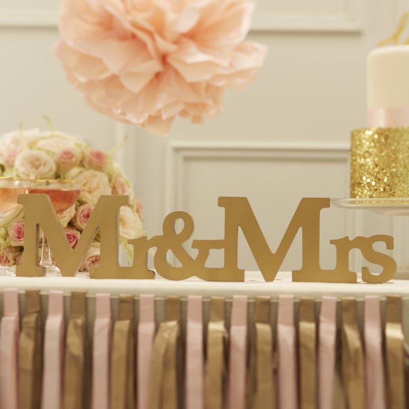 pp-638_mr___mrs_wooden_sign_-_goldzoom_1